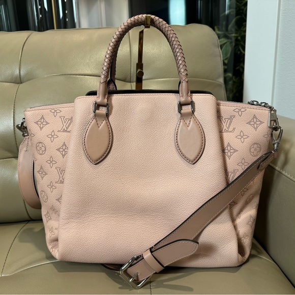 Sold x Louis Vuitton Haumea handbag - Picture 3 of 15